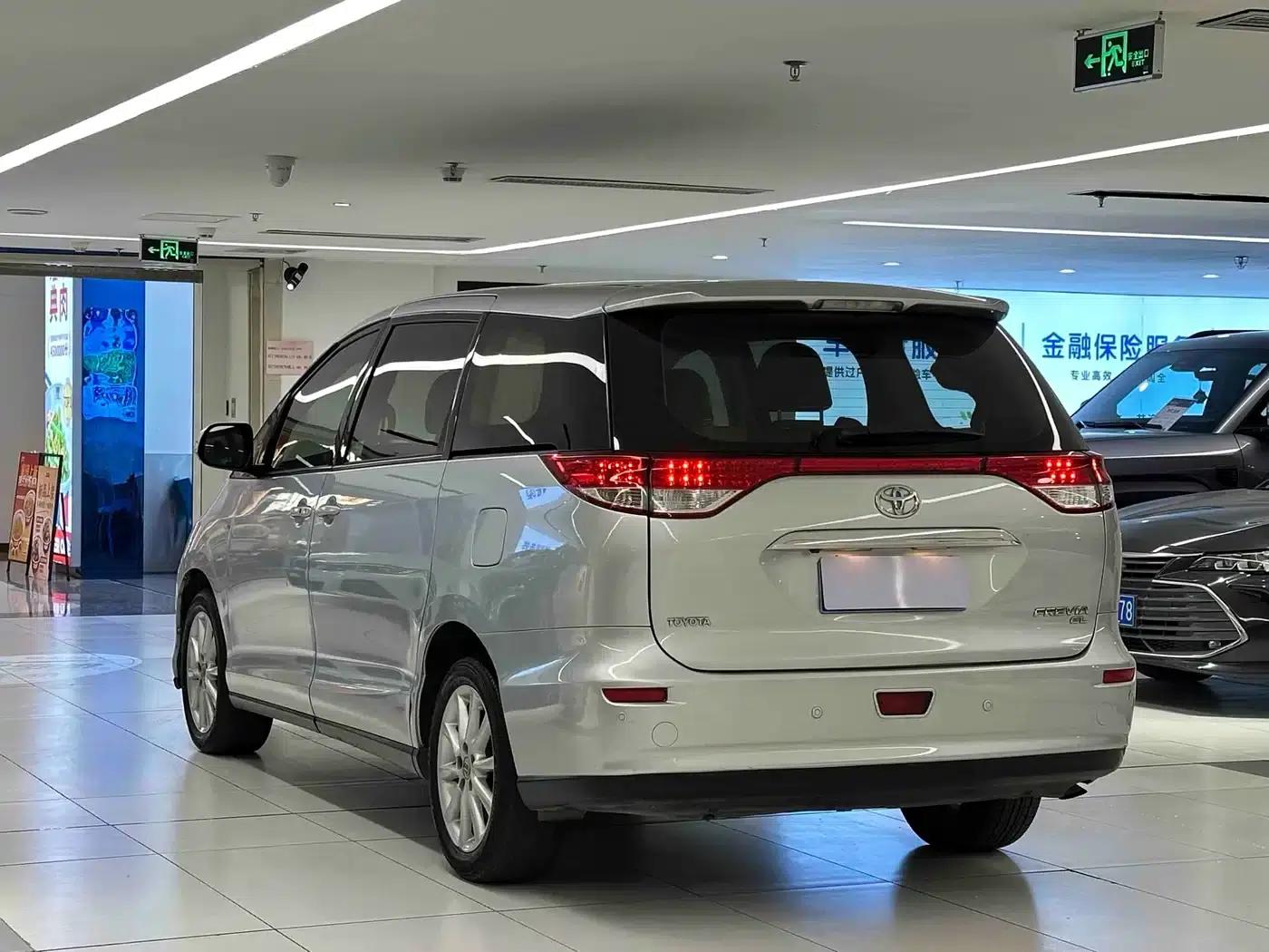 2012 Previa 2.4L 7-seater Luxury Edition — миниатюра 5