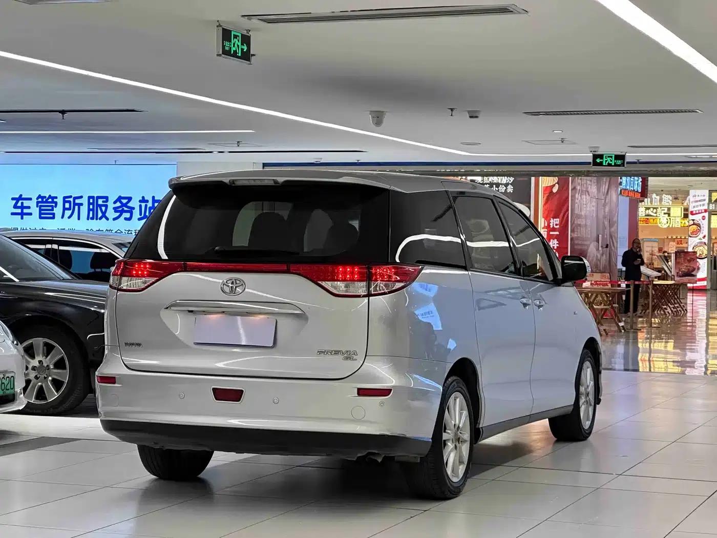 2012 Previa 2.4L 7-seater Luxury Edition — миниатюра 7
