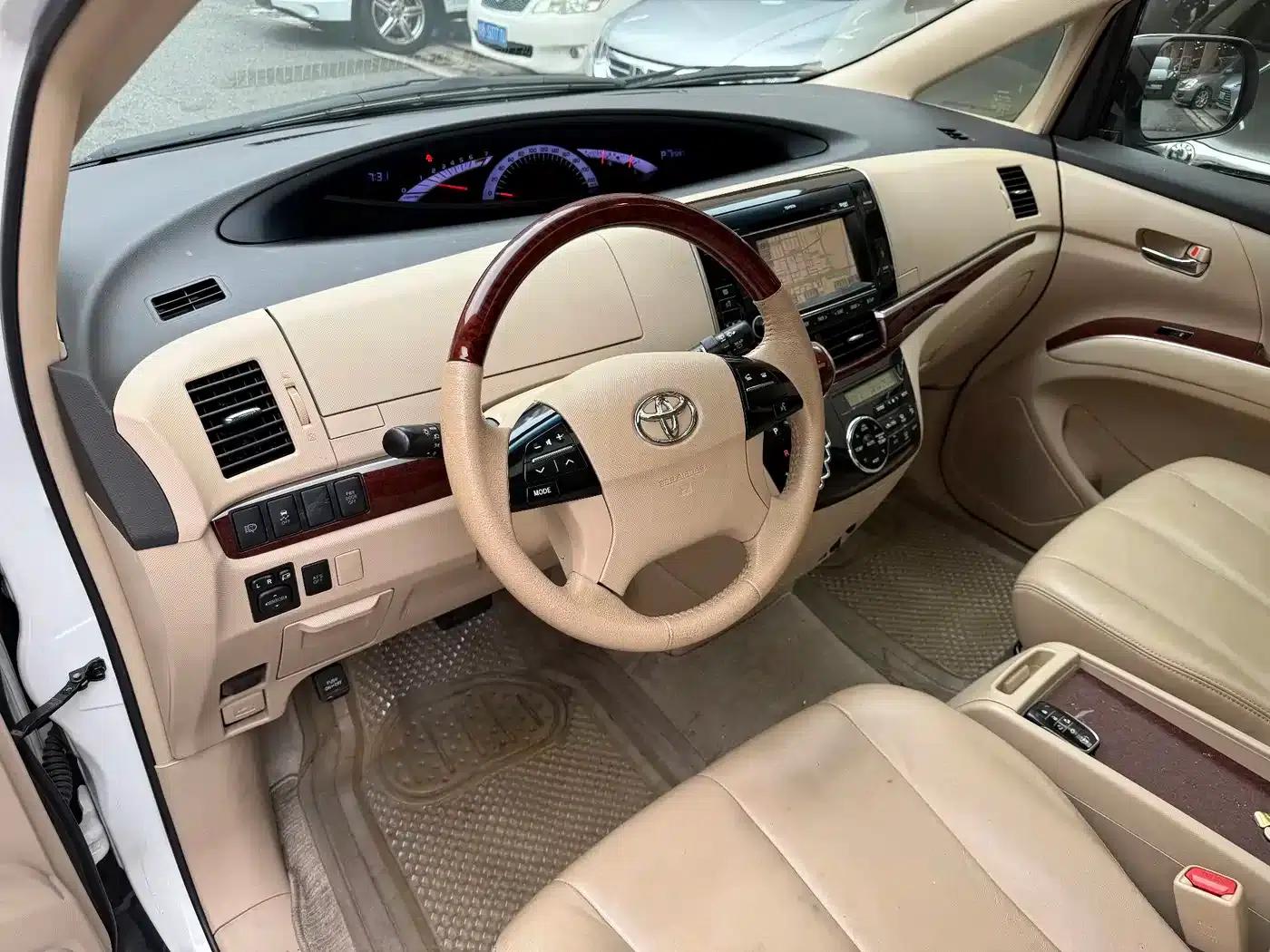 2012 Previa 2.4L 7-seater Luxury Edition — миниатюра 6