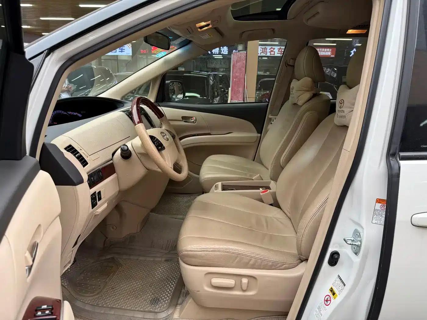 2012 Previa 2.4L 7-seater Luxury Edition — миниатюра 8