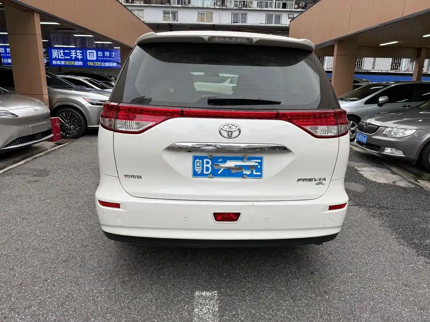 2012 Previa 2.4L 7-seater Luxury Edition — миниатюра 10