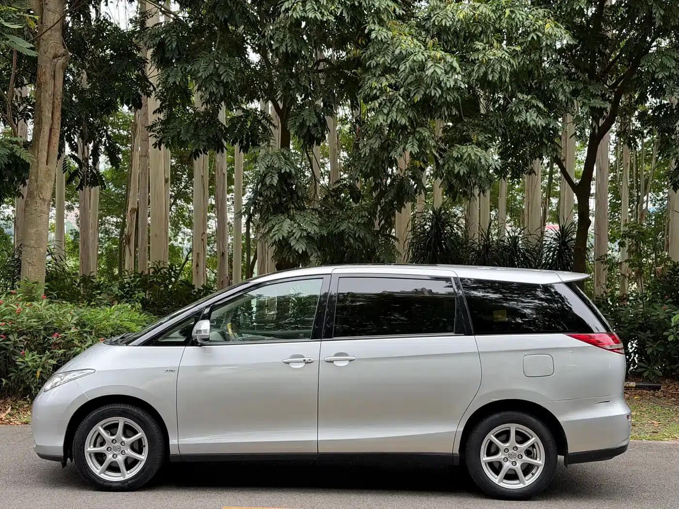 2006 Previa 2.4L 7-seater Luxury Edition — миниатюра 2