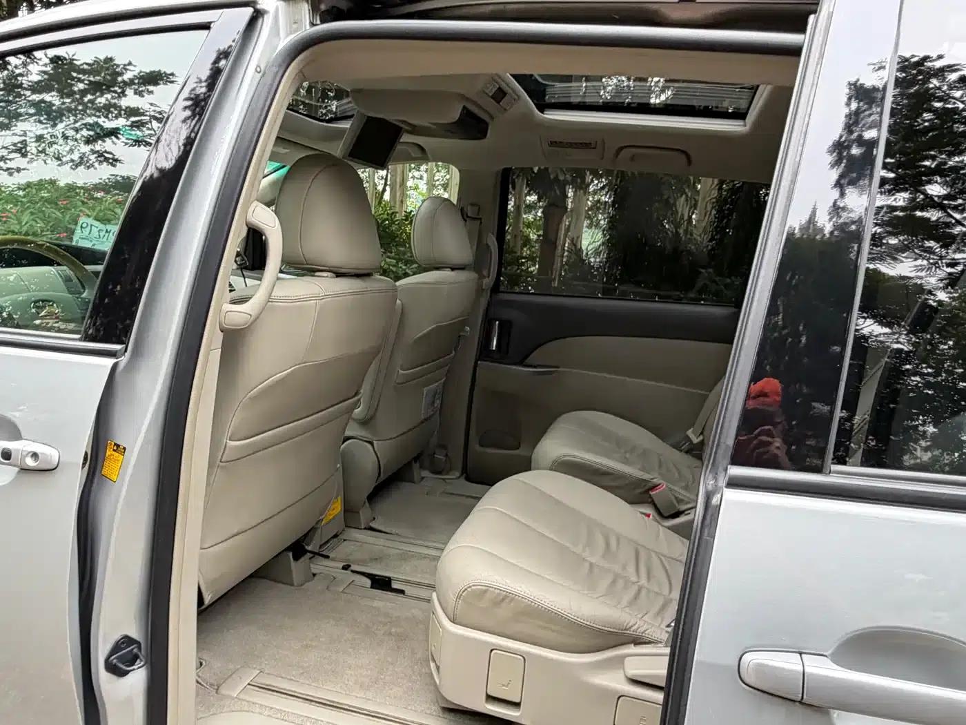 2006 Previa 2.4L 7-seater Luxury Edition — миниатюра 7