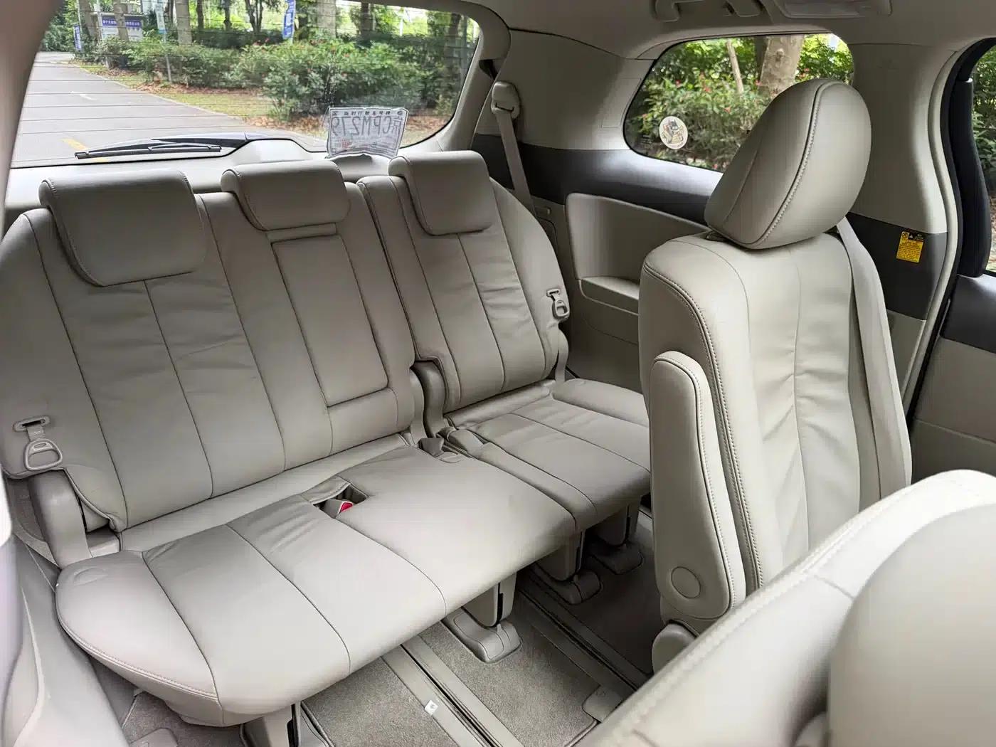 2006 Previa 2.4L 7-seater Luxury Edition — миниатюра 8