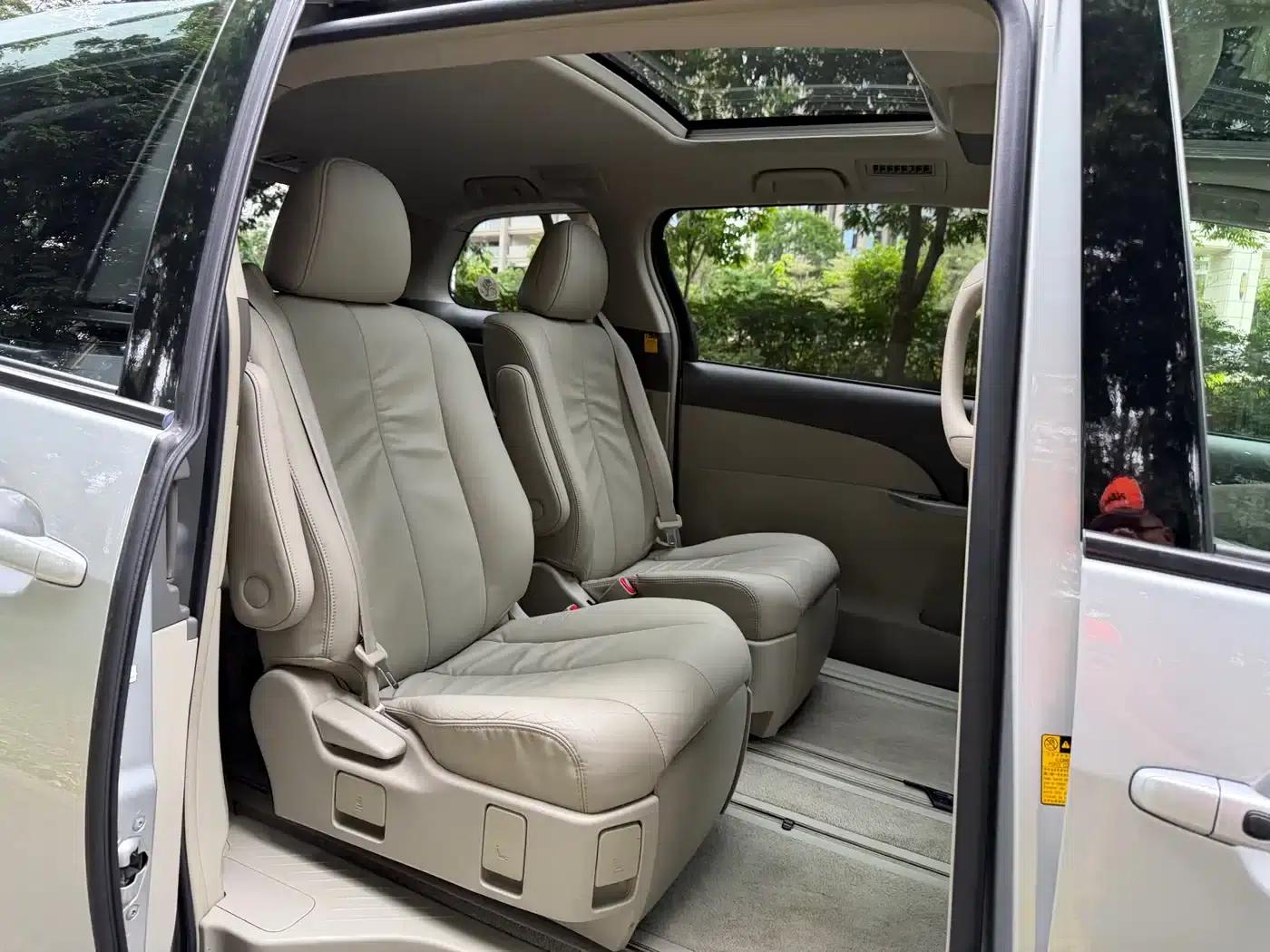 2006 Previa 2.4L 7-seater Luxury Edition — миниатюра 9