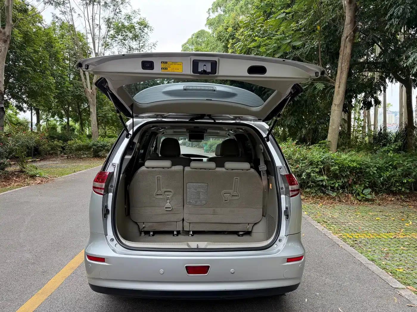 2006 Previa 2.4L 7-seater Luxury Edition — миниатюра 10