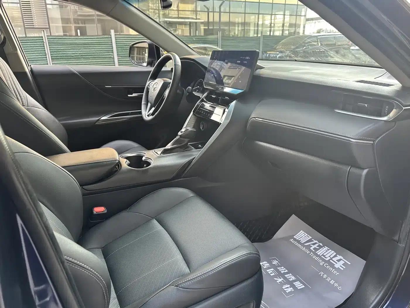 HARRIER 2022 2.0L CVT 2WD Premium Edition — миниатюра 13