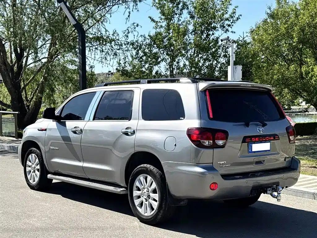 2014 Sequoia 5.7L Automatic — миниатюра 14