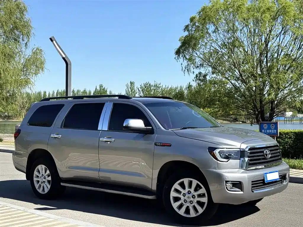 2014 Sequoia 5.7L Automatic — миниатюра 4
