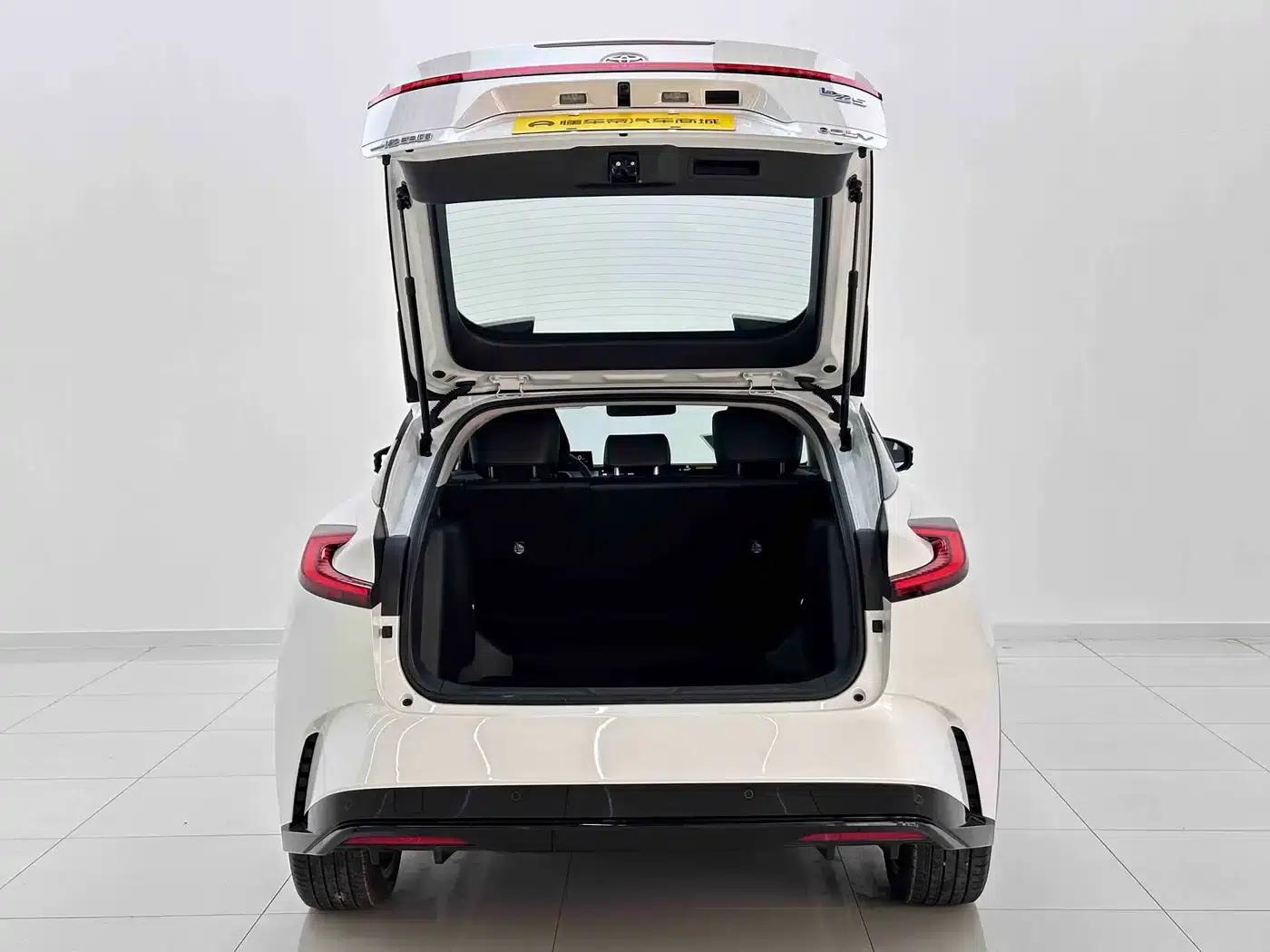 Toyota BZ5 2025 550 PRO — миниатюра 9