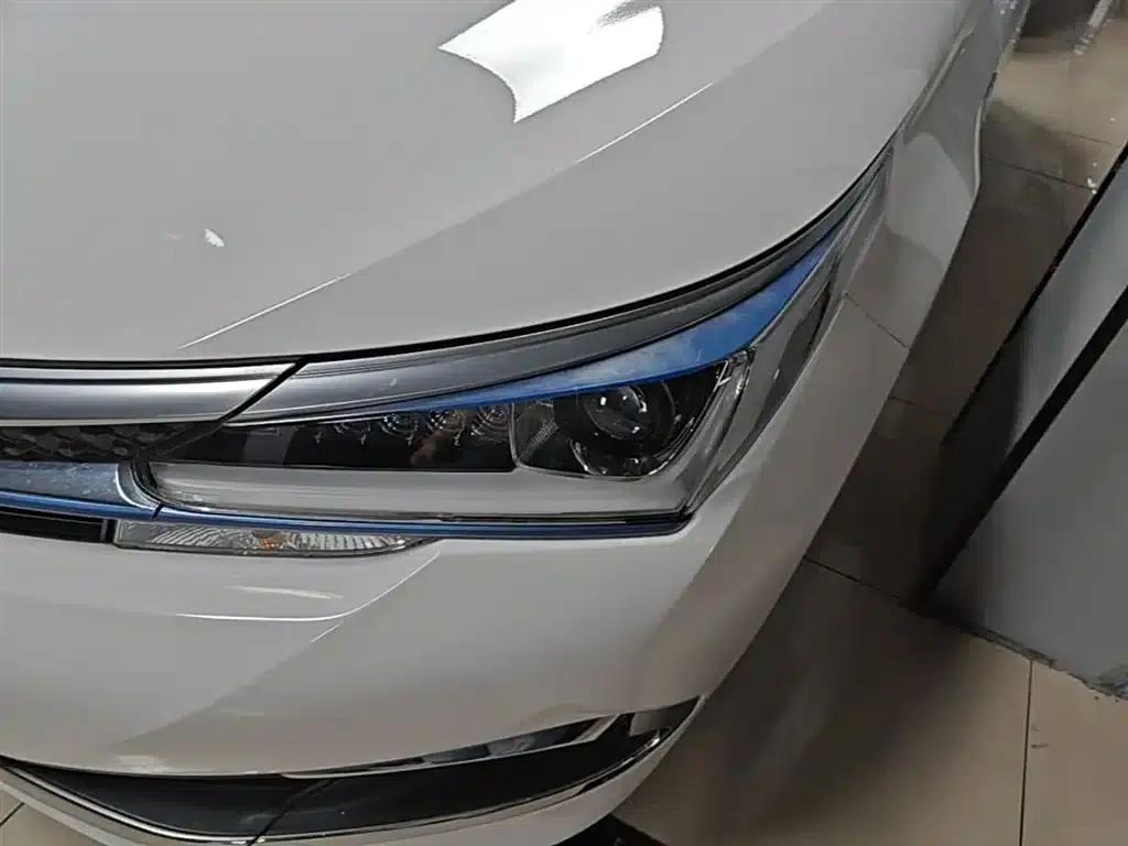 Corolla Hybrid E+ 2019 1.8L E-CVT Leading Edition — миниатюра 24