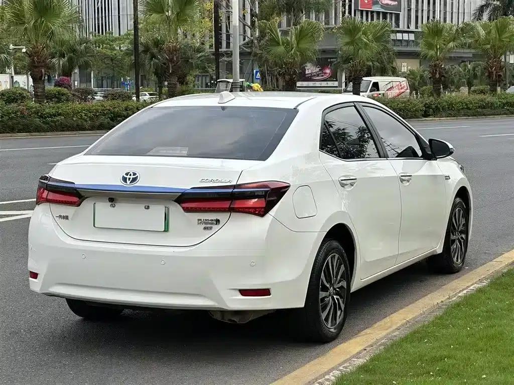Corolla Hybrid E+ 2019 1.8L E-CVT Leading Edition — миниатюра 7