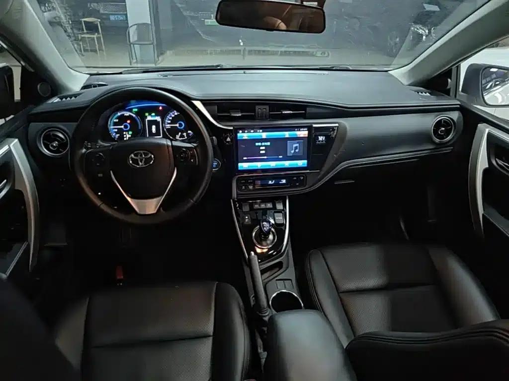 Corolla Hybrid E+ 2019 1.8L E-CVT Leading Edition — миниатюра 10