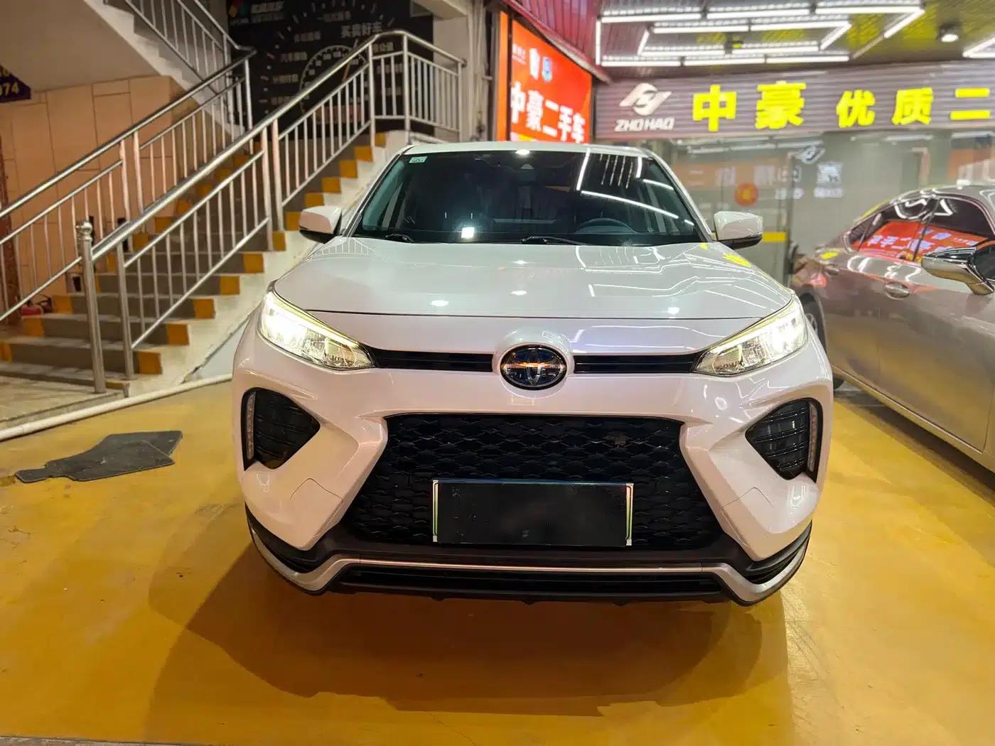 Highlander New Energy 2021 High-Performance Edition 2.5L Two-Wheel Drive Sport Edition — миниатюра 1