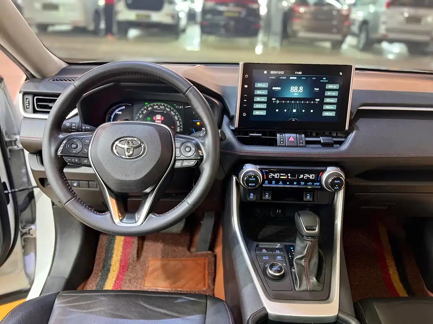 Highlander New Energy 2021 High-Performance Edition 2.5L Two-Wheel Drive Sport Edition — миниатюра 14