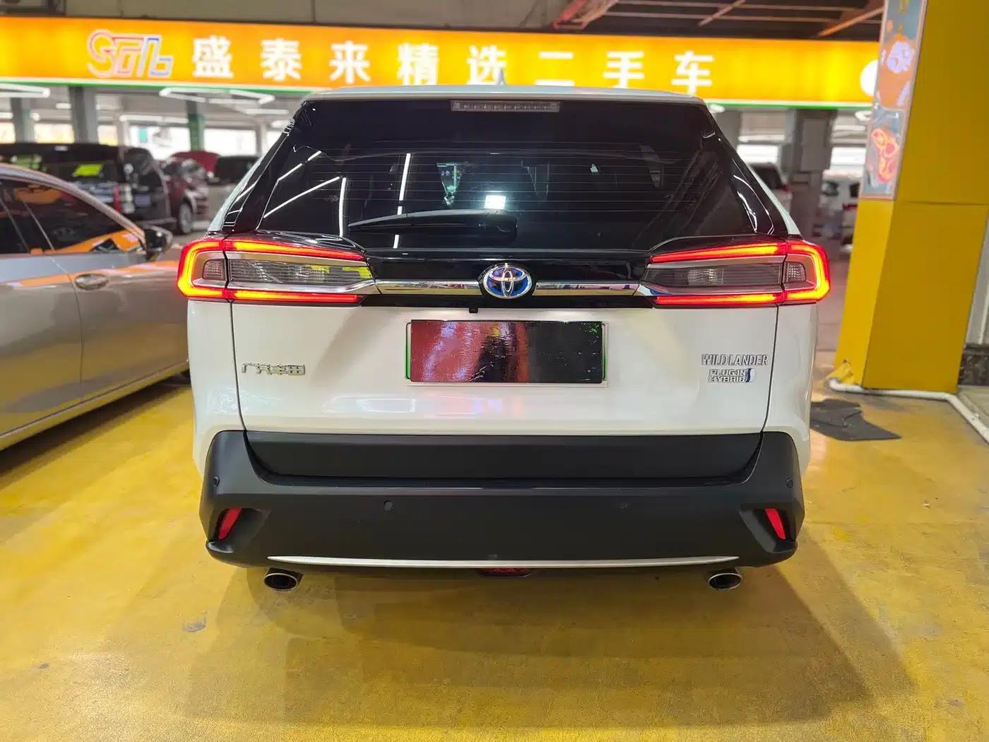 Highlander New Energy 2021 High-Performance Edition 2.5L Two-Wheel Drive Sport Edition — миниатюра 4