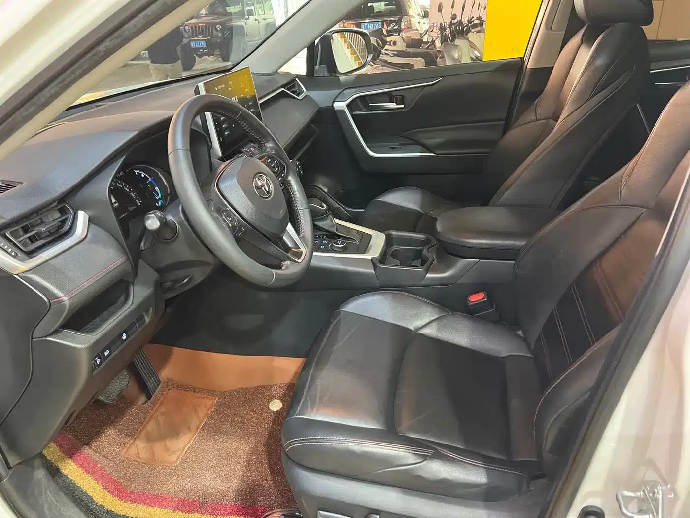 Highlander New Energy 2021 High-Performance Edition 2.5L Two-Wheel Drive Sport Edition — миниатюра 8