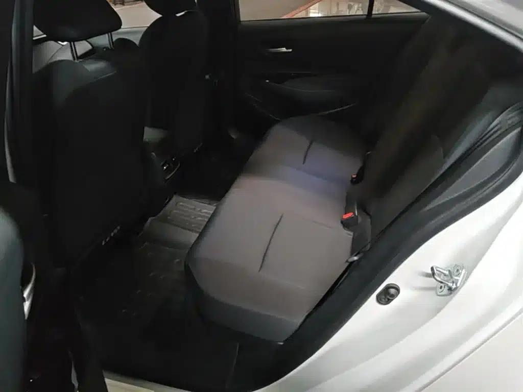 2023 Geely Lingshang Hybrid 2.0L Leading Edition — миниатюра 13
