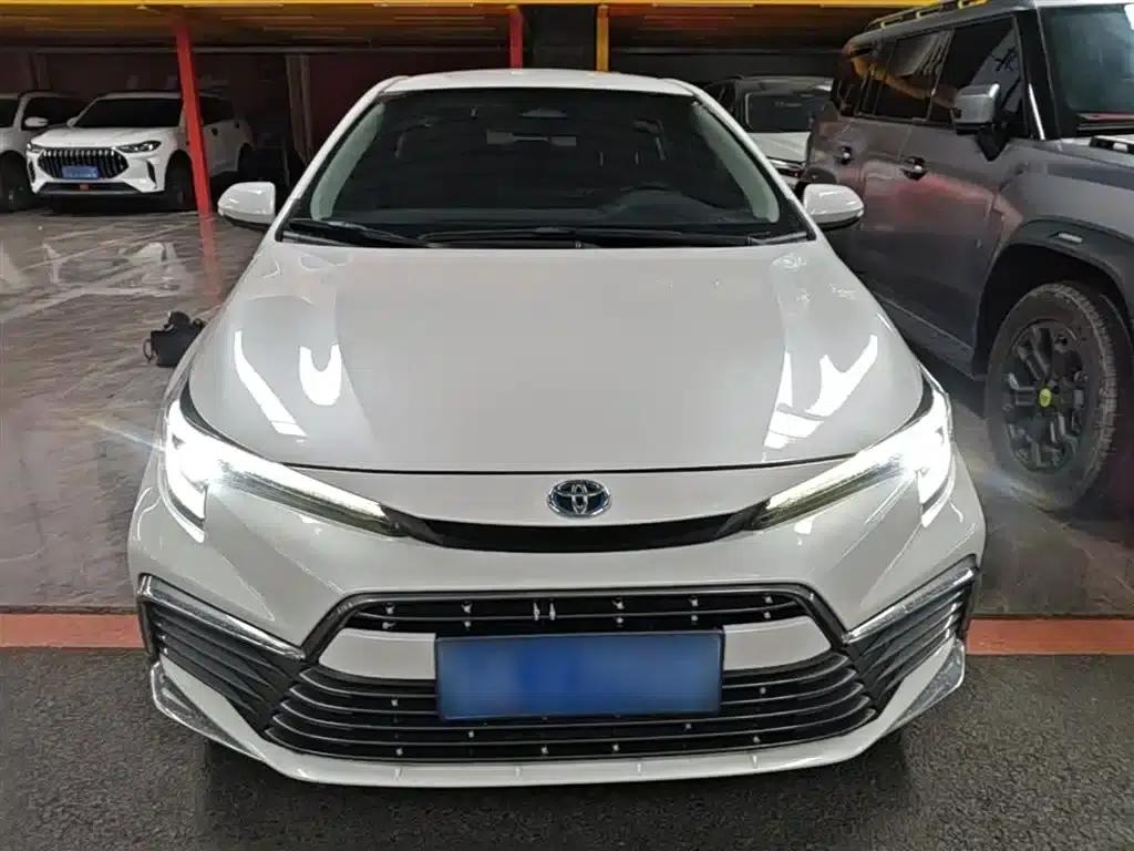 2023 Geely Lingshang Hybrid 2.0L Leading Edition — миниатюра 3