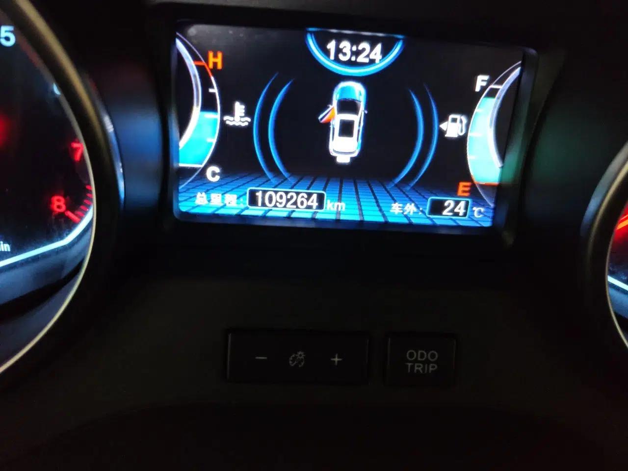 BYD Yuan 2016 1.5L Manual Luxury Model — миниатюра 13
