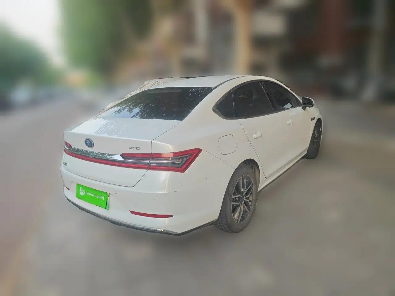 BYD Qin Pro New Energy 2018 EV500 Smart Connect Elite Model — миниатюра 6