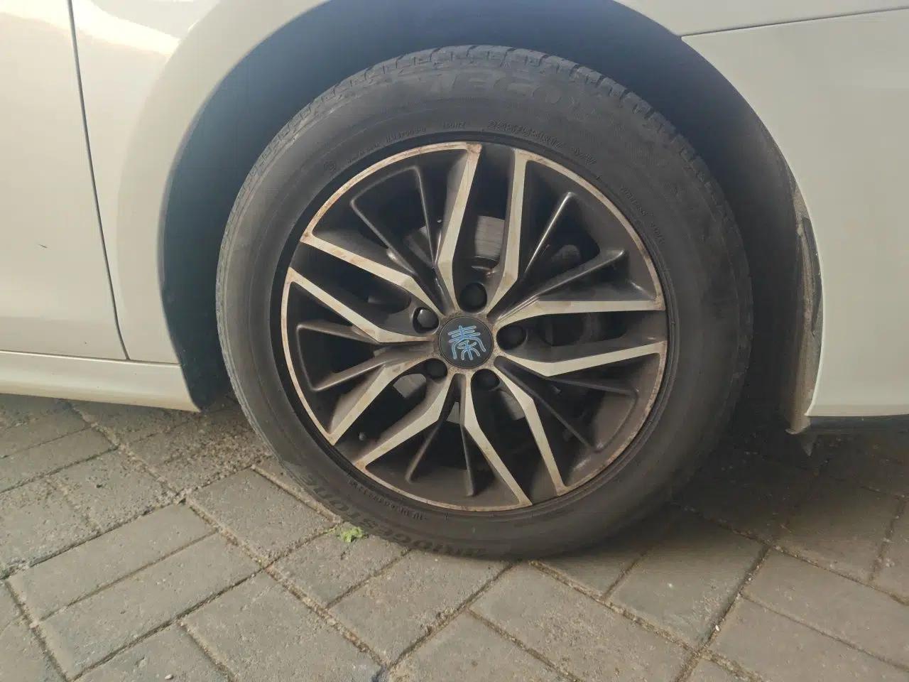 BYD Qin Pro New Energy 2018 EV500 Smart Connect Elite Model — миниатюра 8