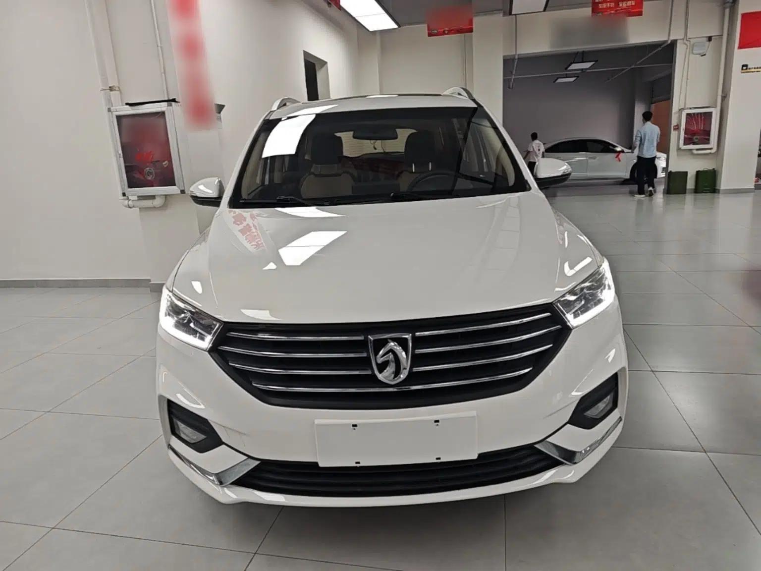 Baojun 360 2019 1.5L Manual Luxury Version China VI — миниатюра 2