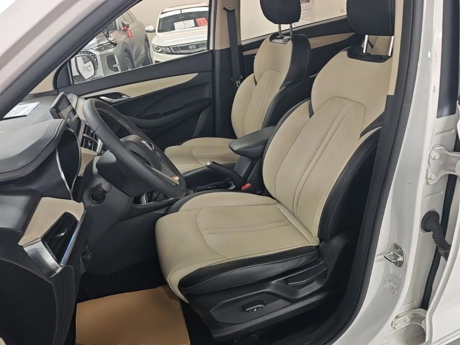 Baojun 360 2019 1.5L Manual Luxury Version China VI — миниатюра 18