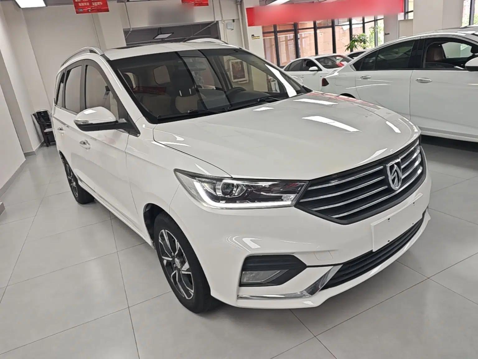 Baojun 360 2019 1.5L Manual Luxury Version China VI — миниатюра 3