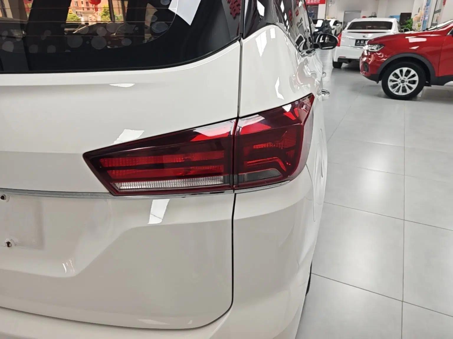 Baojun 360 2019 1.5L Manual Luxury Version China VI — миниатюра 7