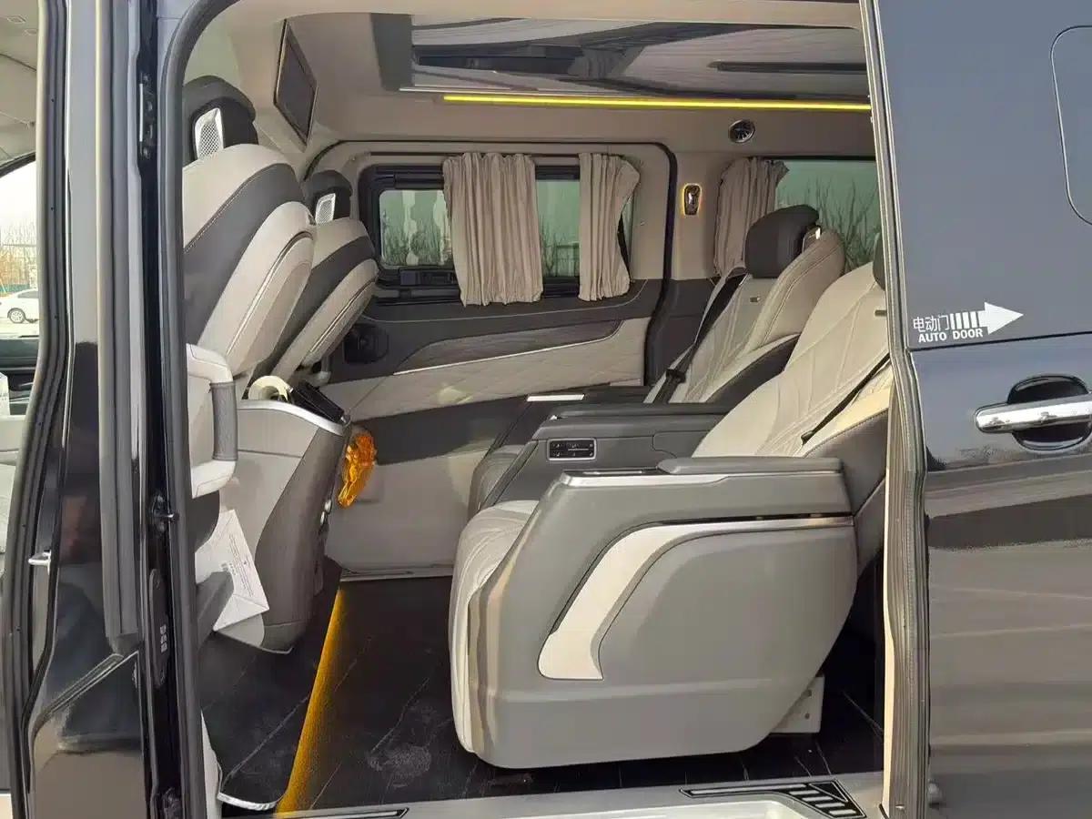 Tourneo 2023 2.0T Automatic Luxury Edition — миниатюра 9