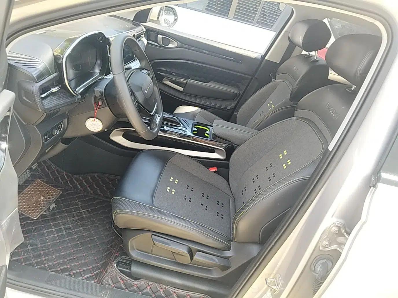 Baojun RM-5 2019 1.5L CVT Elite Version with 24-Hour Online Service 7 Seats — миниатюра 18