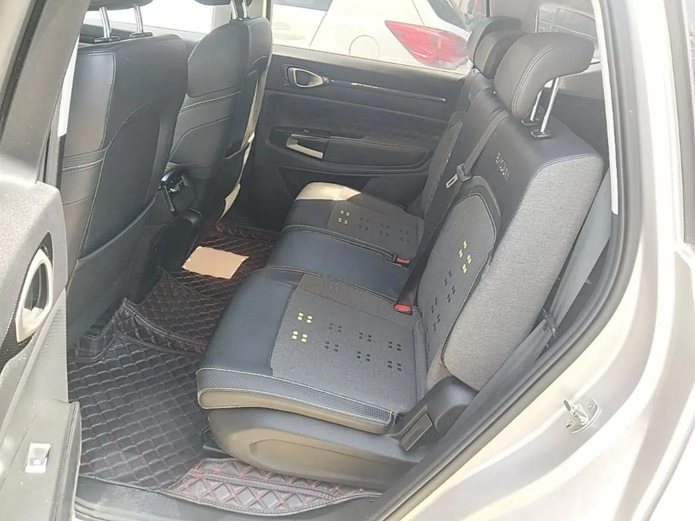 Baojun RM-5 2019 1.5L CVT Elite Version with 24-Hour Online Service 7 Seats — миниатюра 20