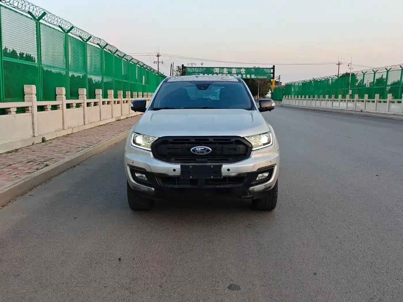 2020 Ford Everest Sport 2.3T Gasoline Automatic 4WD Flagship Edition 7-Seater — миниатюра 2
