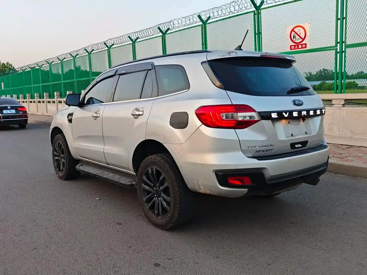 2020 Ford Everest Sport 2.3T Gasoline Automatic 4WD Flagship Edition 7-Seater — миниатюра 18