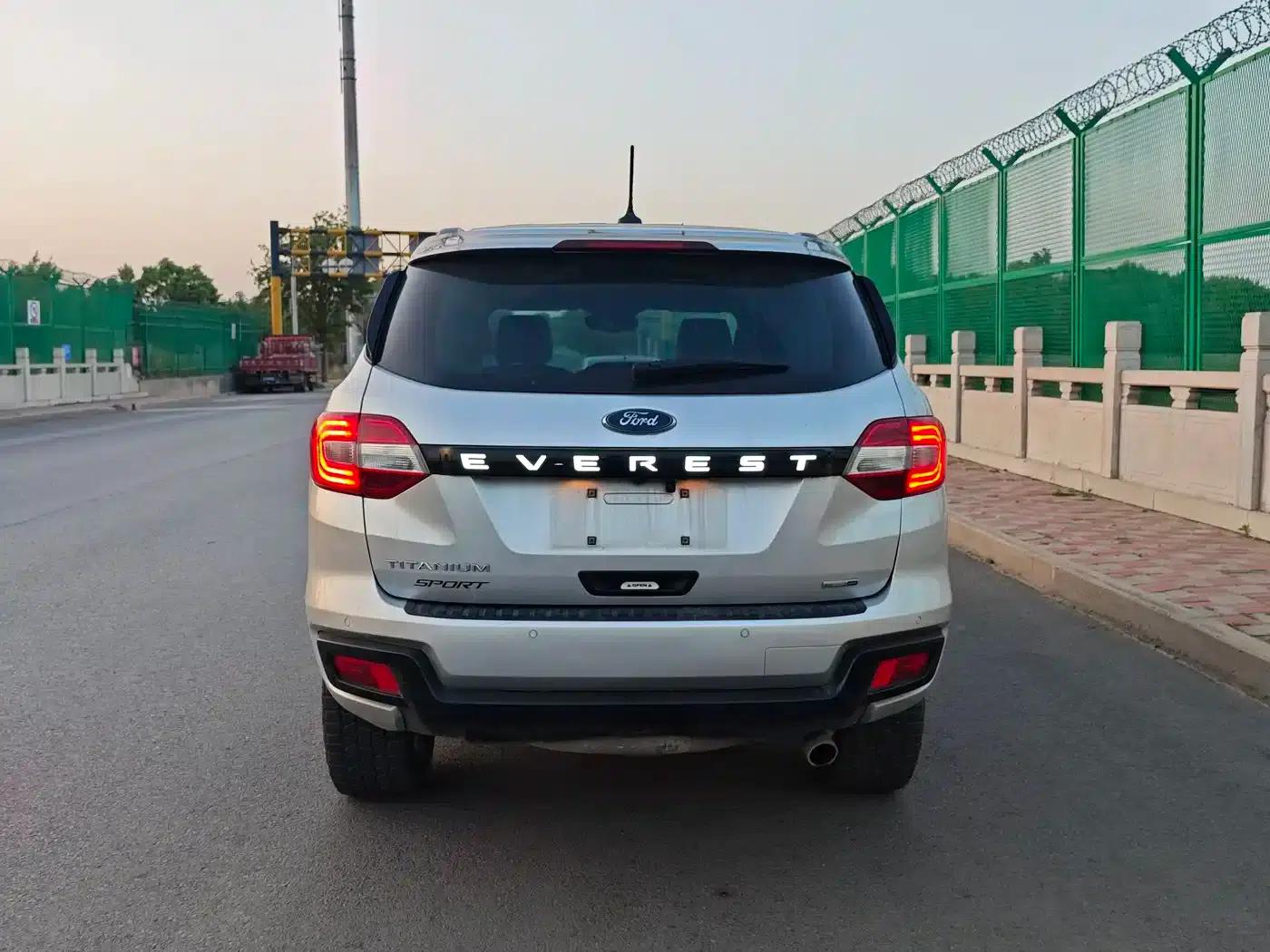 2020 Ford Everest Sport 2.3T Gasoline Automatic 4WD Flagship Edition 7-Seater — миниатюра 19
