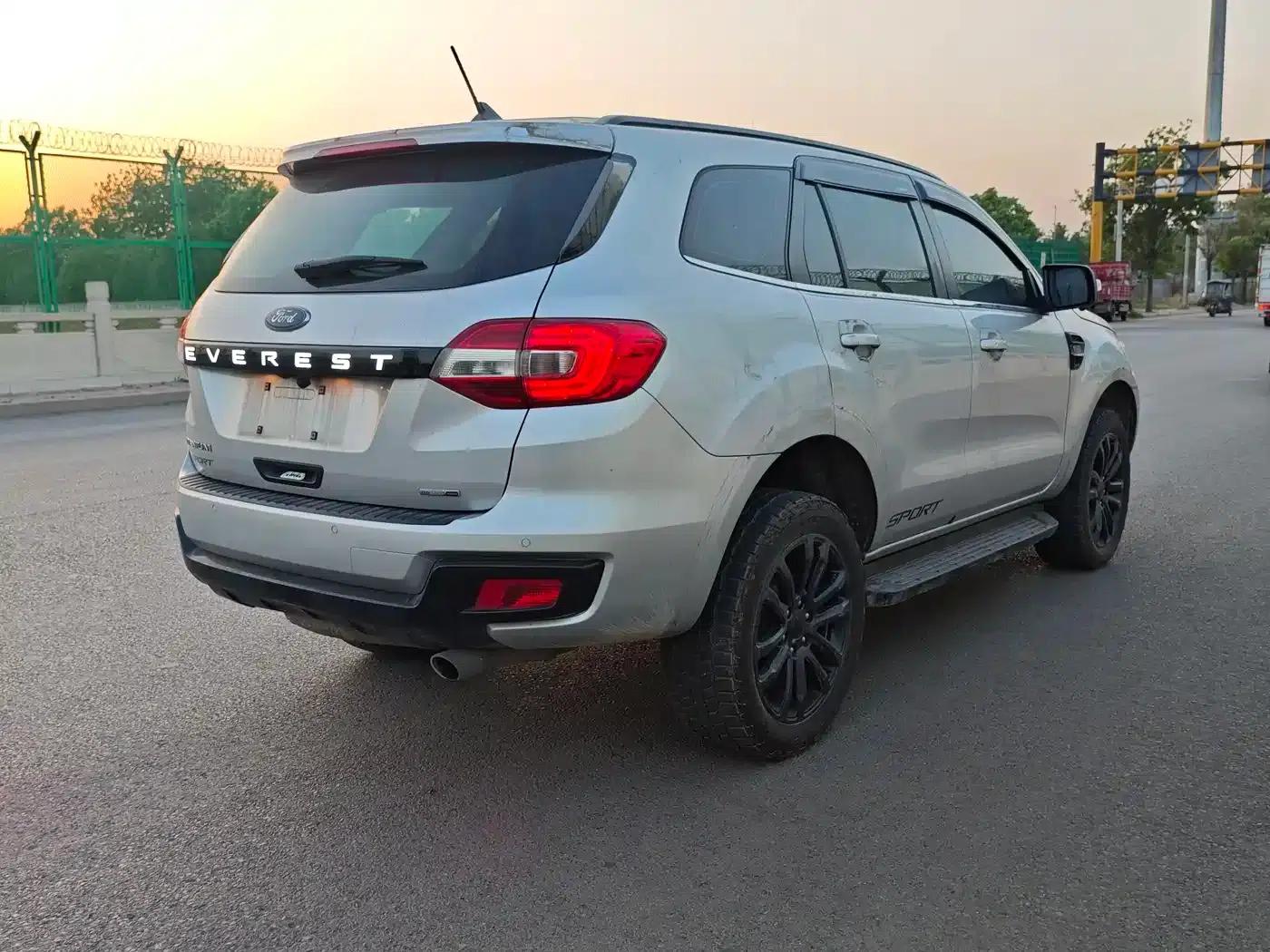 2020 Ford Everest Sport 2.3T Gasoline Automatic 4WD Flagship Edition 7-Seater — миниатюра 20