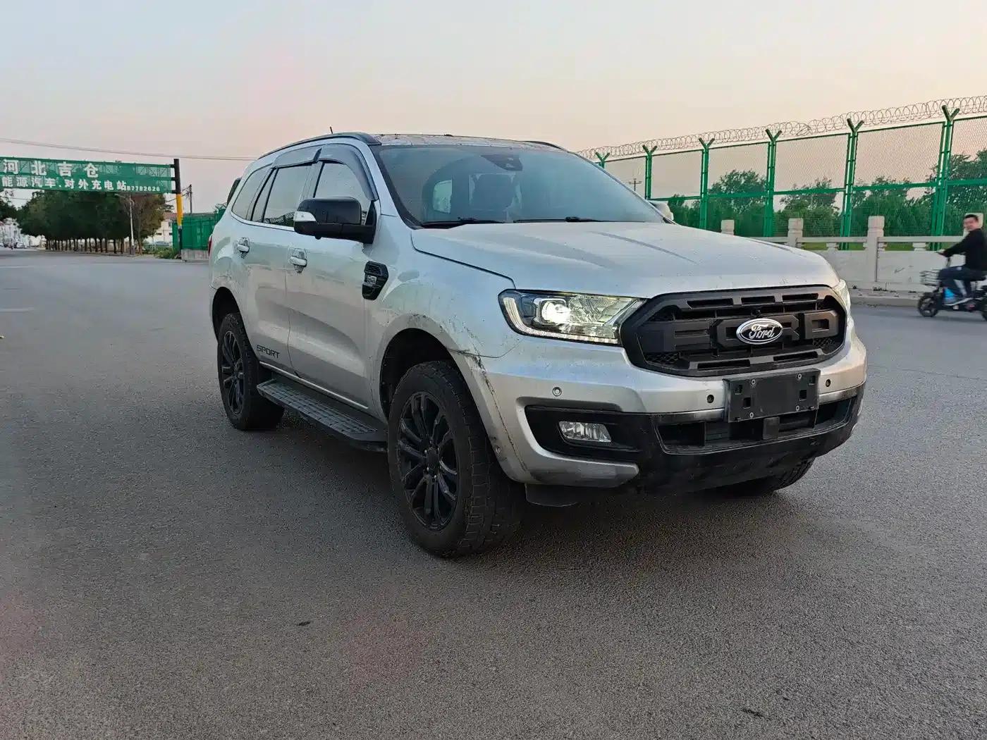 2020 Ford Everest Sport 2.3T Gasoline Automatic 4WD Flagship Edition 7-Seater — миниатюра 3