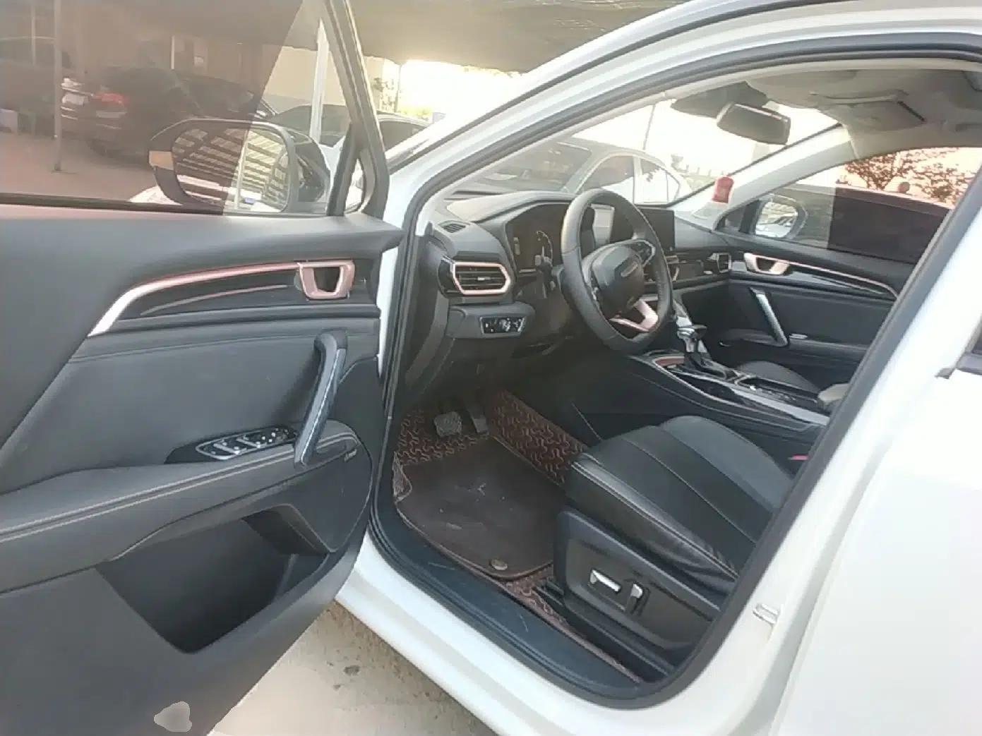Baojun RS-5 2020 300T CVT Smart Prestige Edition — миниатюра 19