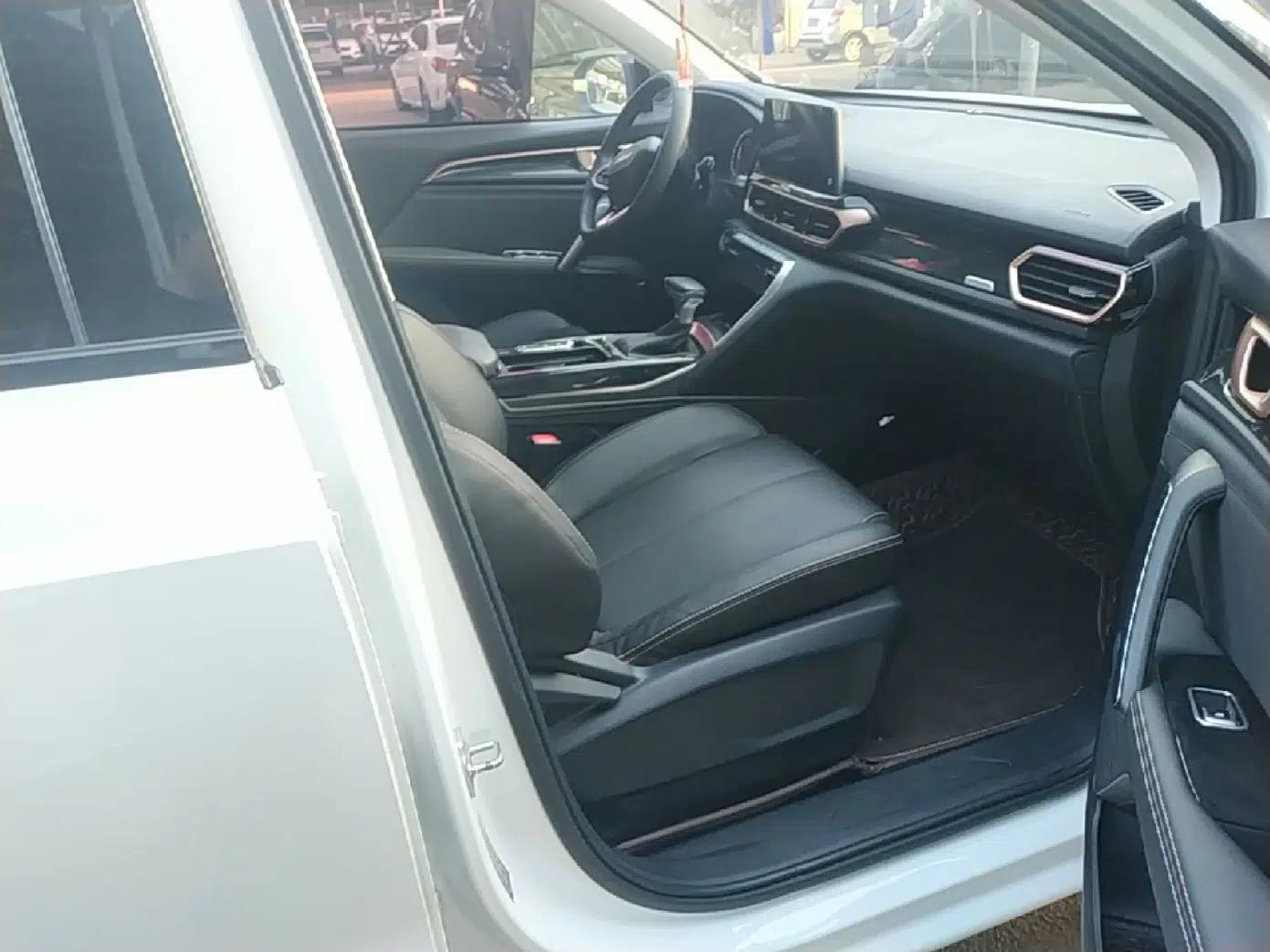 Baojun RS-5 2020 300T CVT Smart Prestige Edition — миниатюра 23