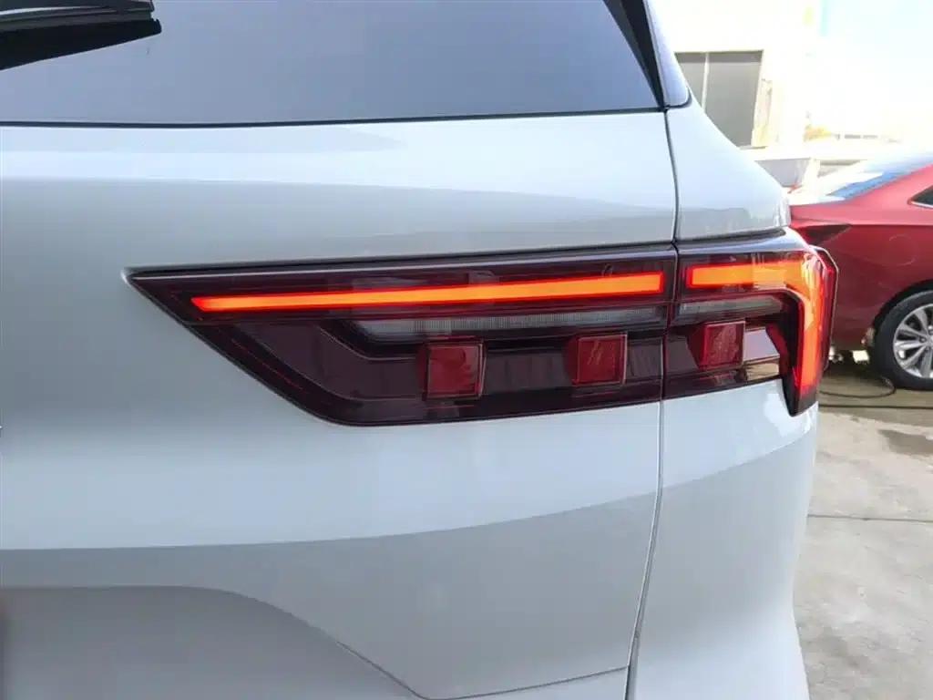 2022 EcoBoost 170 Premium Model — миниатюра 8
