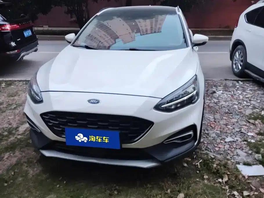 2021 Ford Focus Active EcoBoost 180 Automatic Trend Edition — миниатюра 2