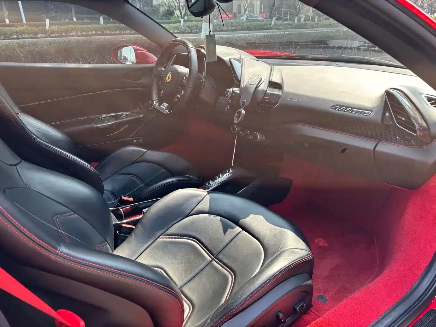 2015 Ferrari 488 GTB — миниатюра 12