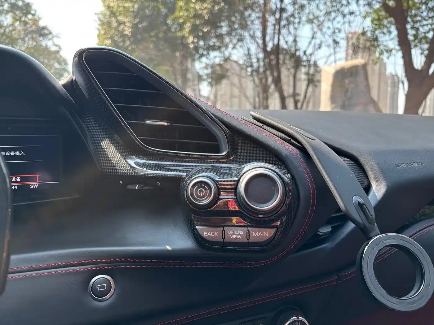 2015 Ferrari 488 GTB — миниатюра 19