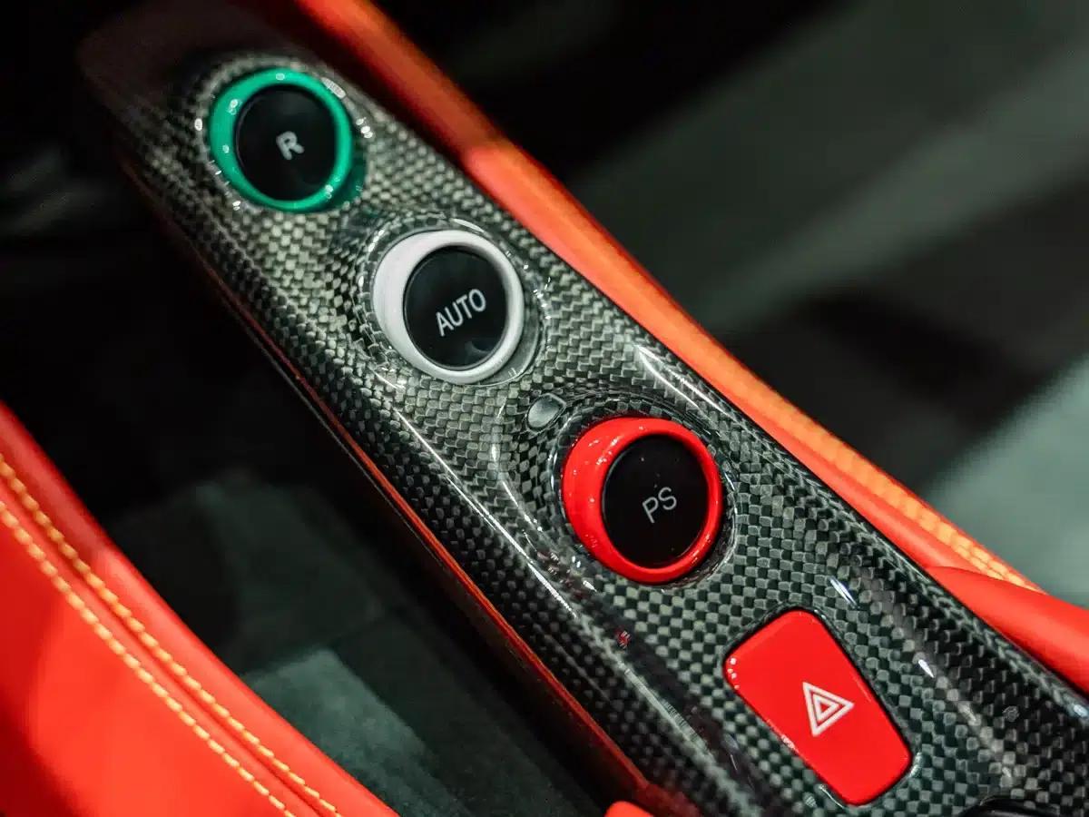 Ferrari F8 2019 Tributo 3.9T V8 — миниатюра 17