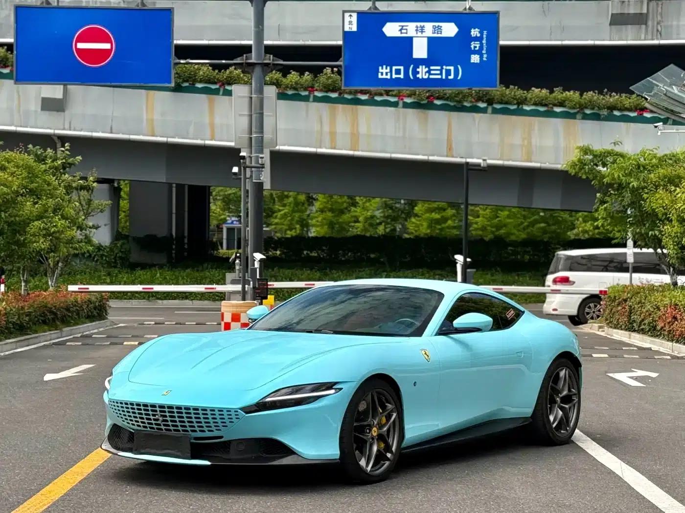 Roma 2020 3.9T V8 — миниатюра 3
