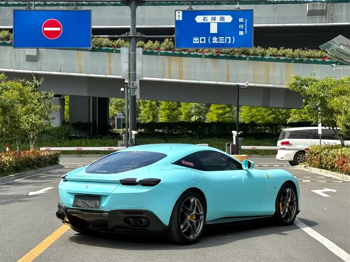 Roma 2020 3.9T V8 — миниатюра 7