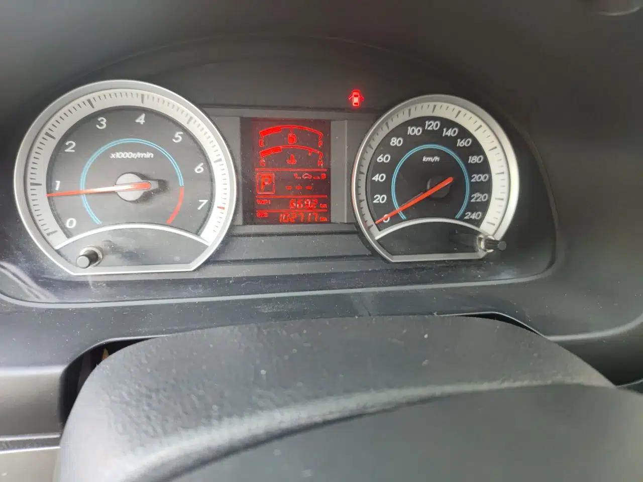 Bestune B50 2011 1.6L Automatic Prestige Edition — миниатюра 13
