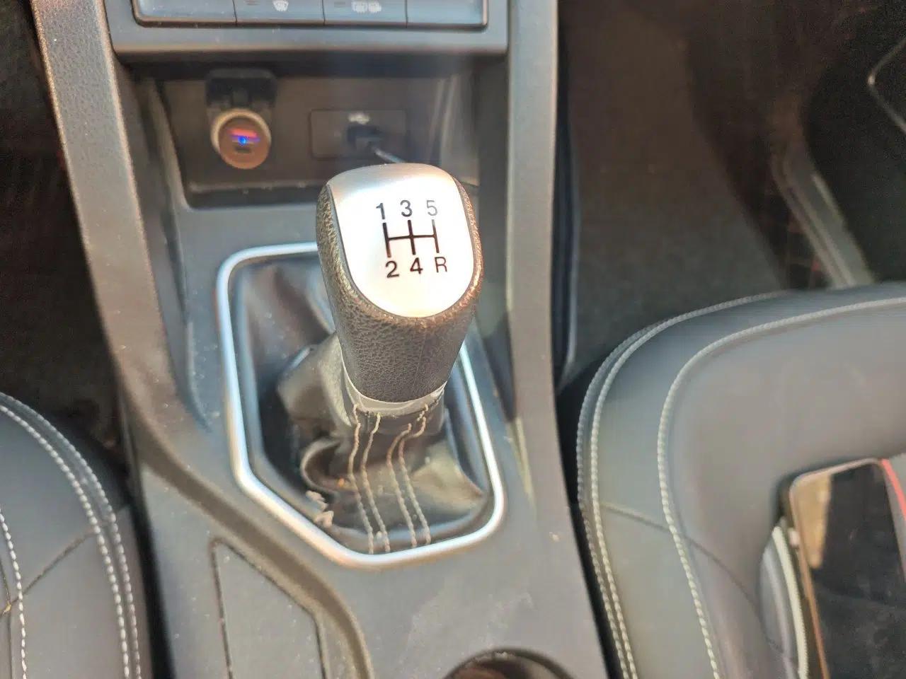 Bestune X40 2017 1.6L Manual Luxury Edition — миниатюра 15