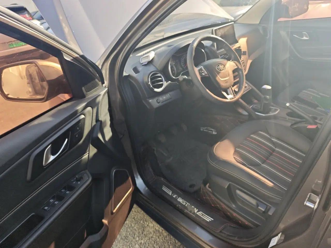 Bestune X40 2017 1.6L Manual Luxury Edition — миниатюра 17